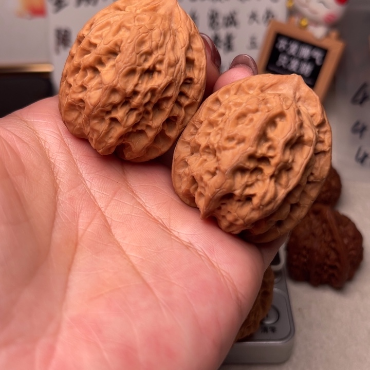 文玩核桃吊坠佛肚