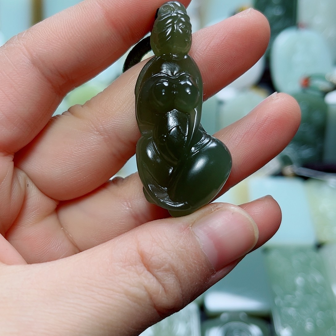和田玉未镶嵌颈饰