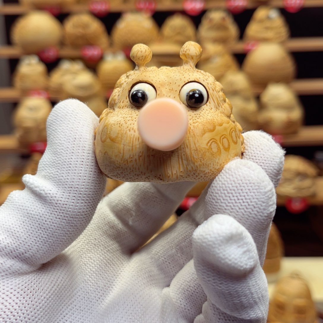 香榧木竹根雕金蟾手把件