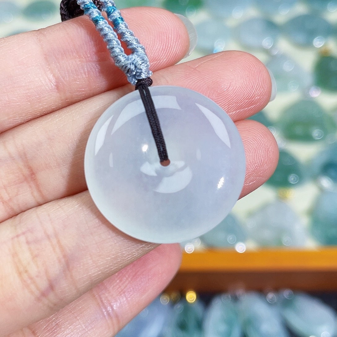 翡翠颈饰未镶嵌吊坠