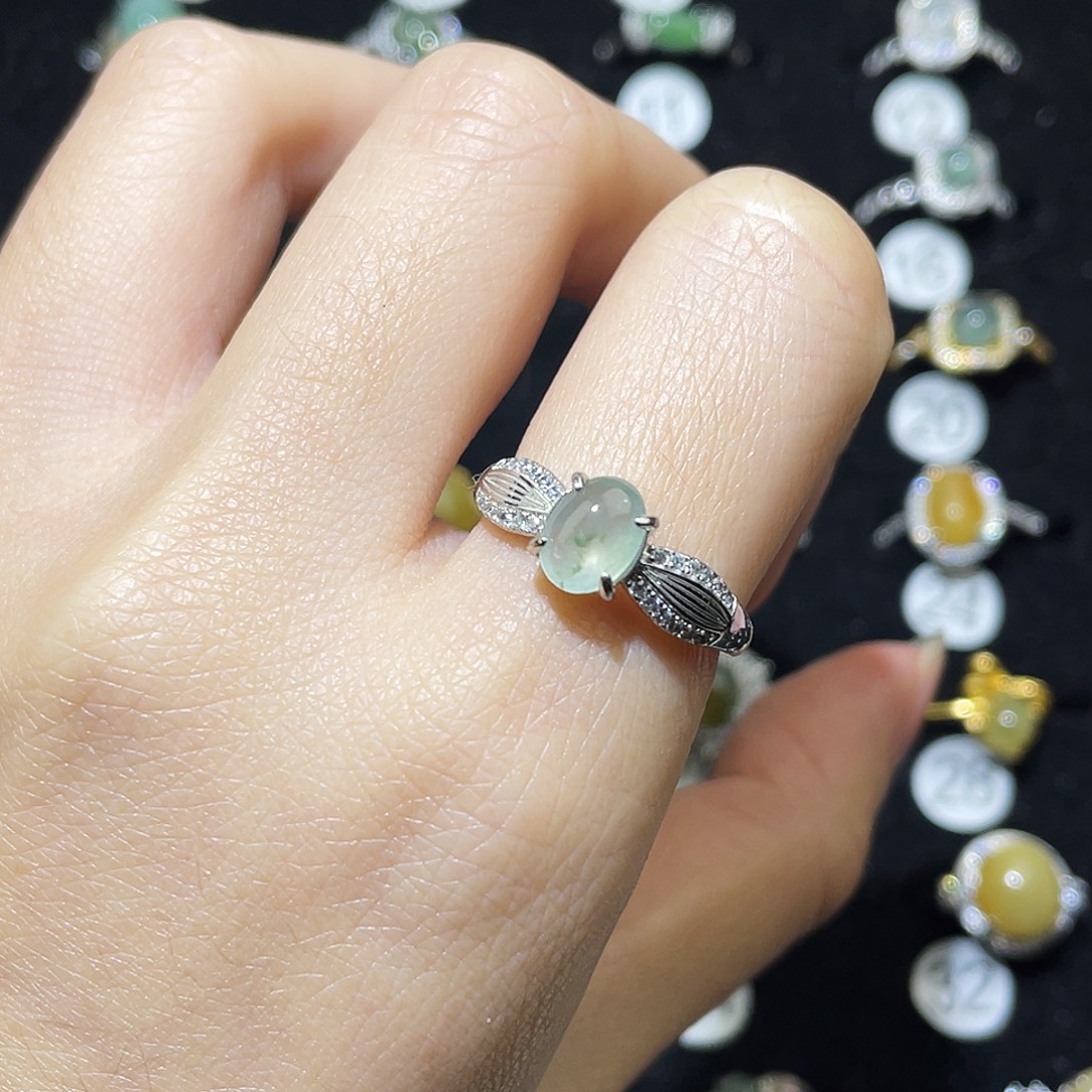 翡翠未镶嵌戒指戒指