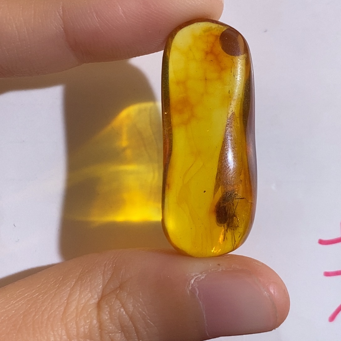 小***丫琥珀未镶嵌珠宝奇石