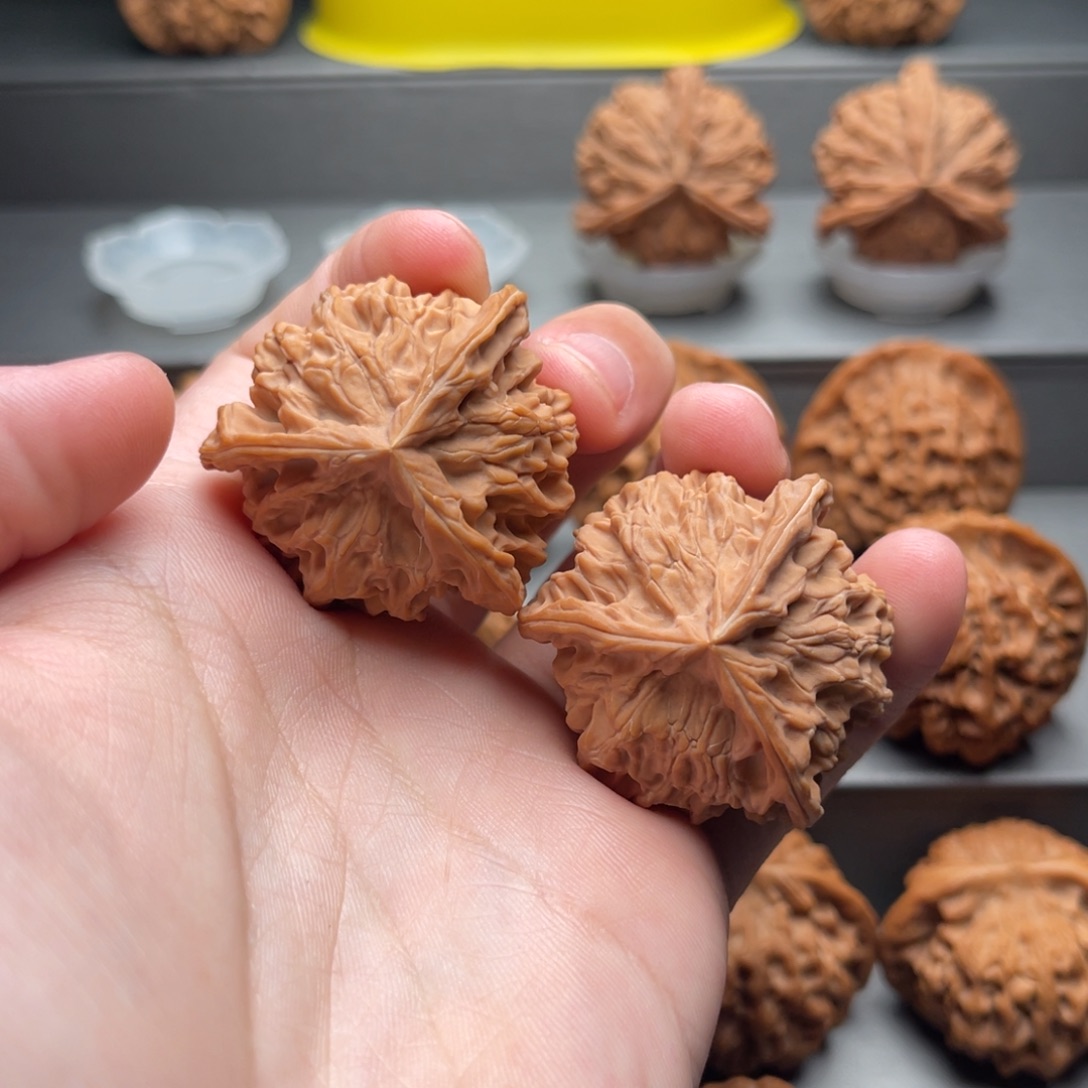 文玩核桃把件39盘山三棱