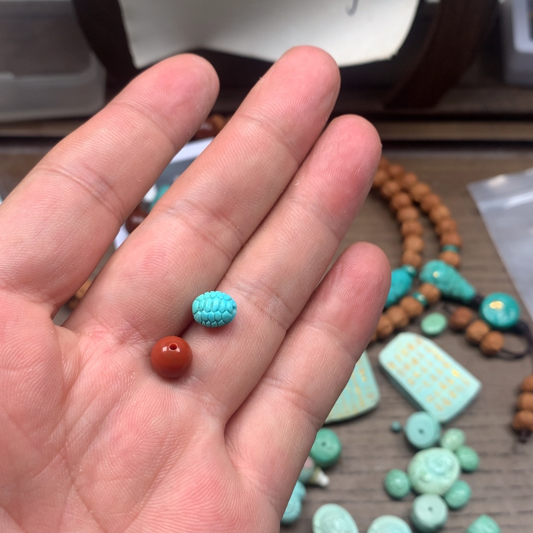 南红玛瑙未镶嵌雕刻