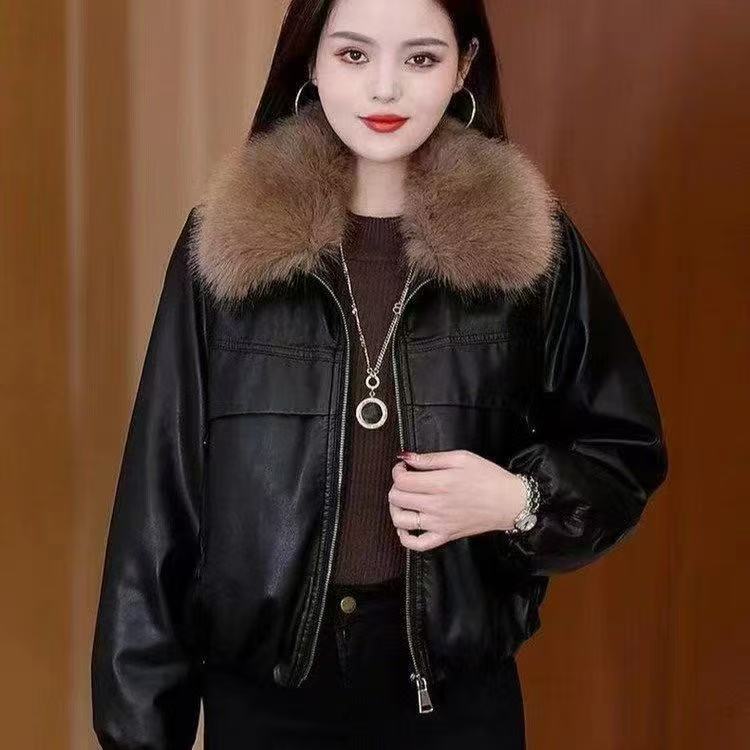  【富美人】秋冬新款感加绒皮衣新款带毛领可拆卸短款外套
