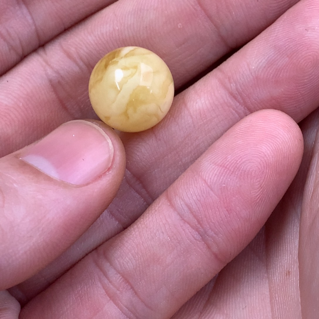 琥珀裸石未镶嵌睡**?13