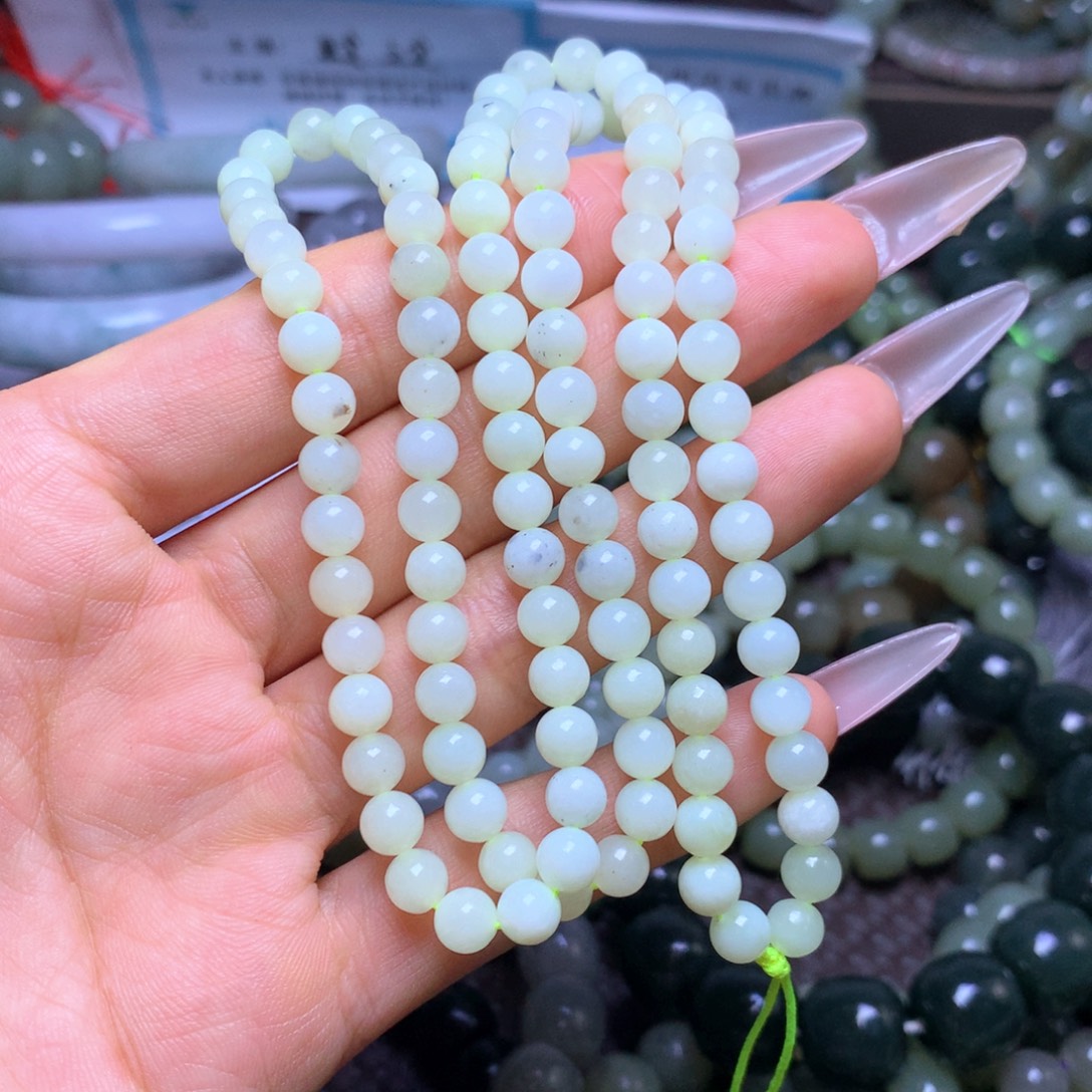 和田玉未镶嵌颈饰卡6