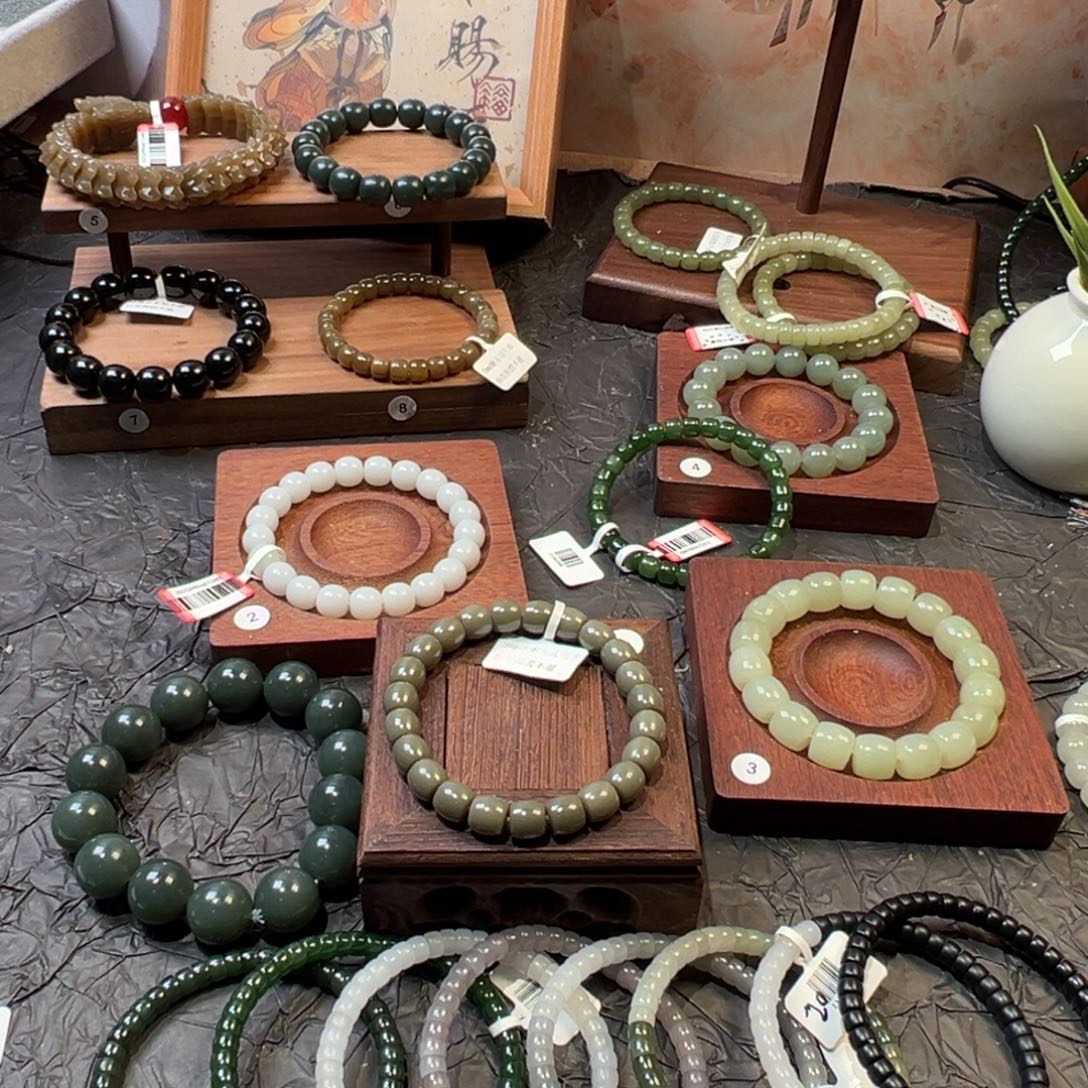 和田玉未镶嵌手链