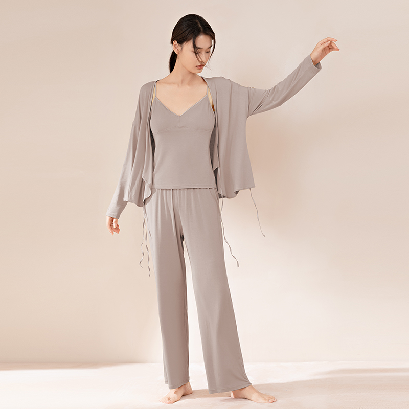 觅丝【裸感】天丝莫代尔睡衣女春秋舒适三件套带胸垫家居服346T