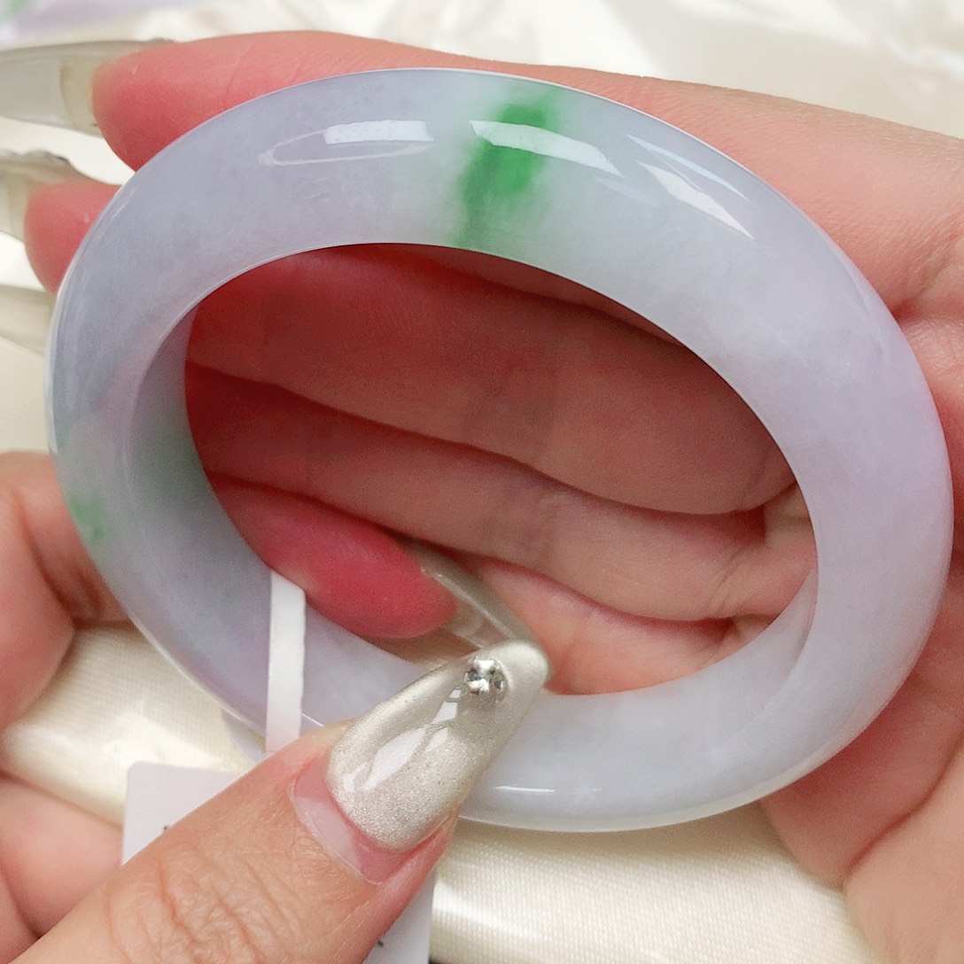 翡翠手镯未镶嵌抖音676