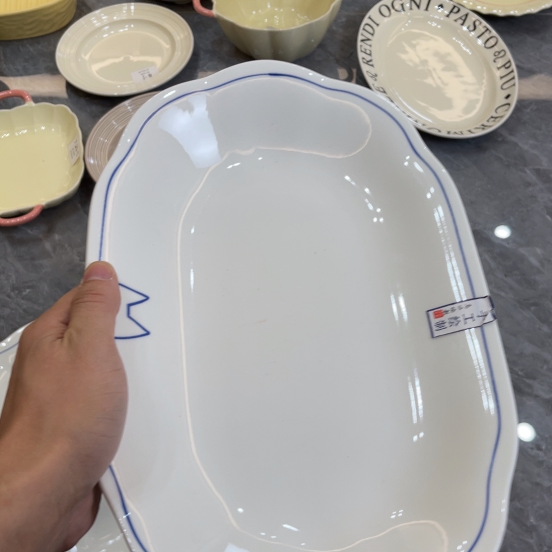 陶瓷微瑕餐具介意勿拍，满18飞！ 