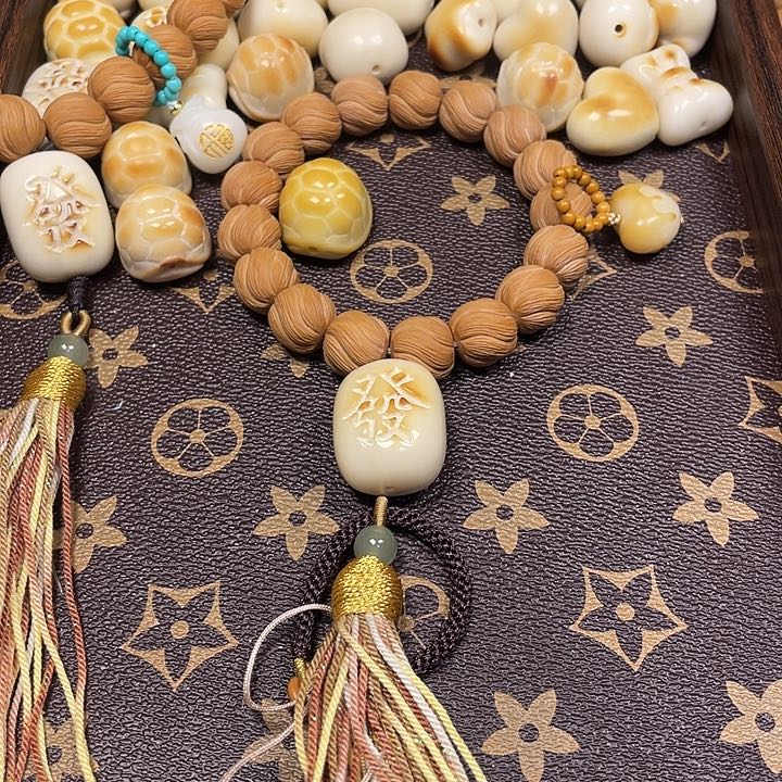 木猴头核桃全品卷卷酥手持