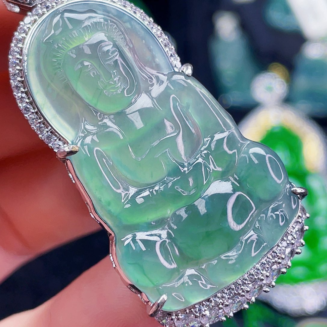 翡翠未镶嵌颈饰2，