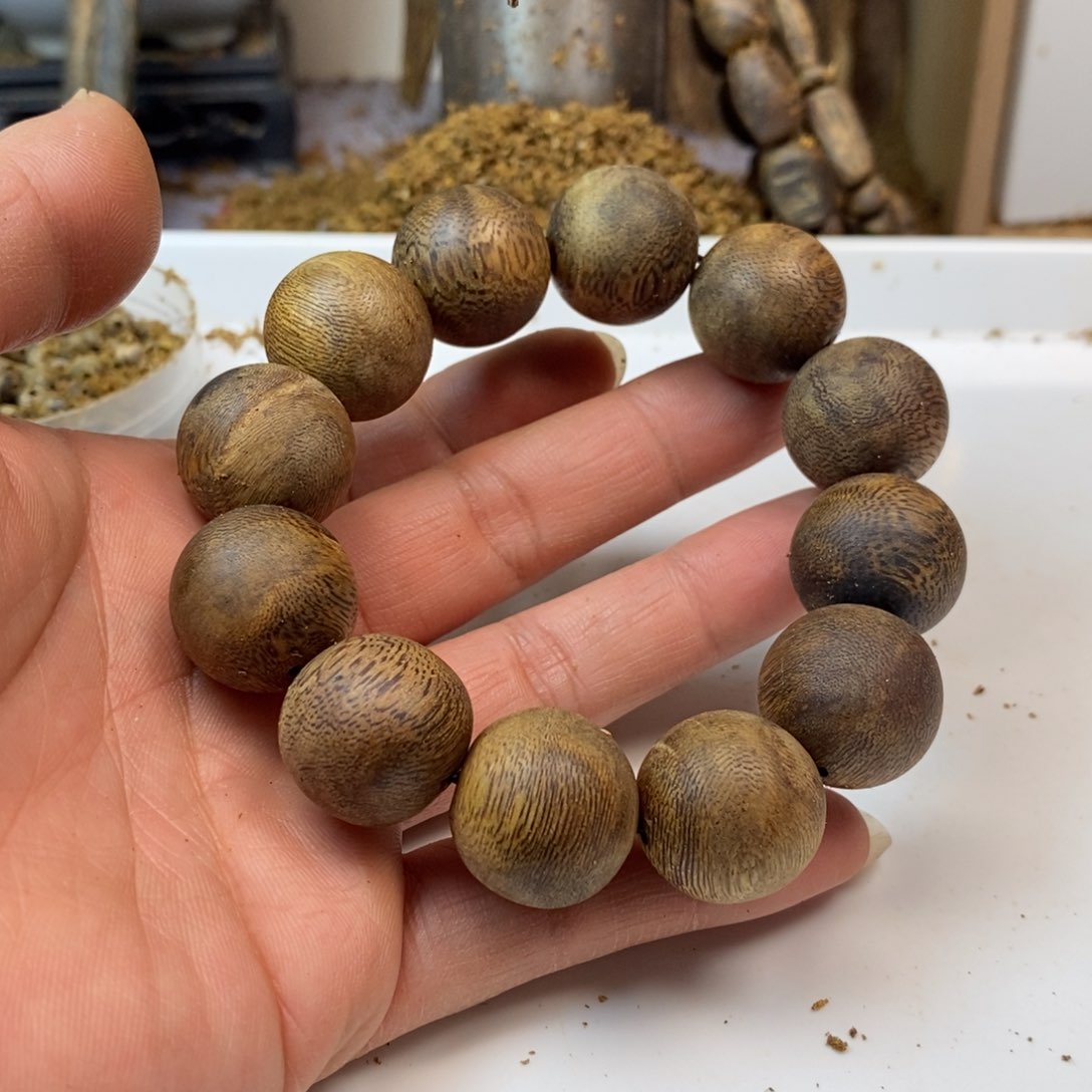 沉香手串绿棋楠规格2.0-23