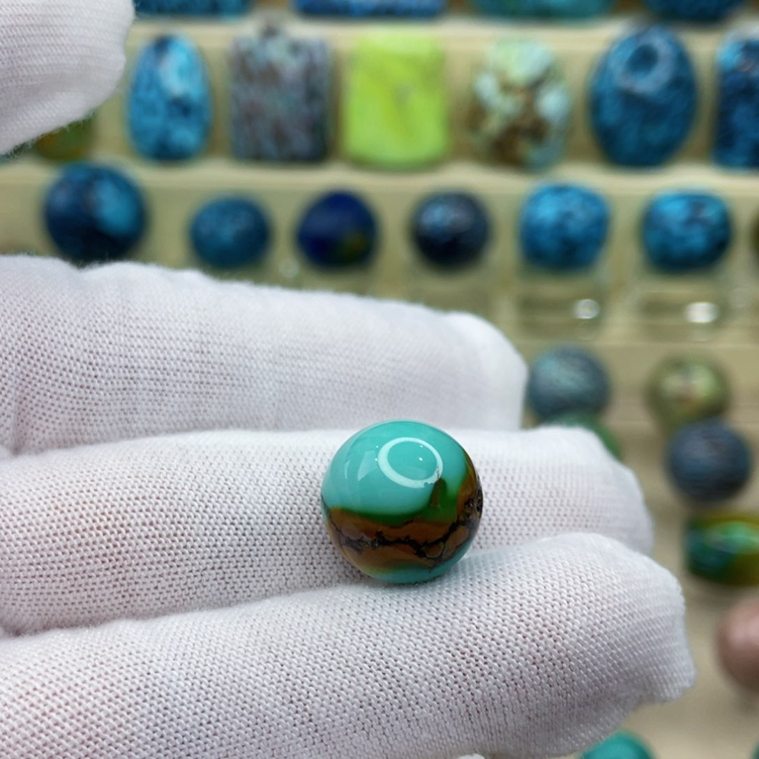 未镶嵌绿松石颈饰