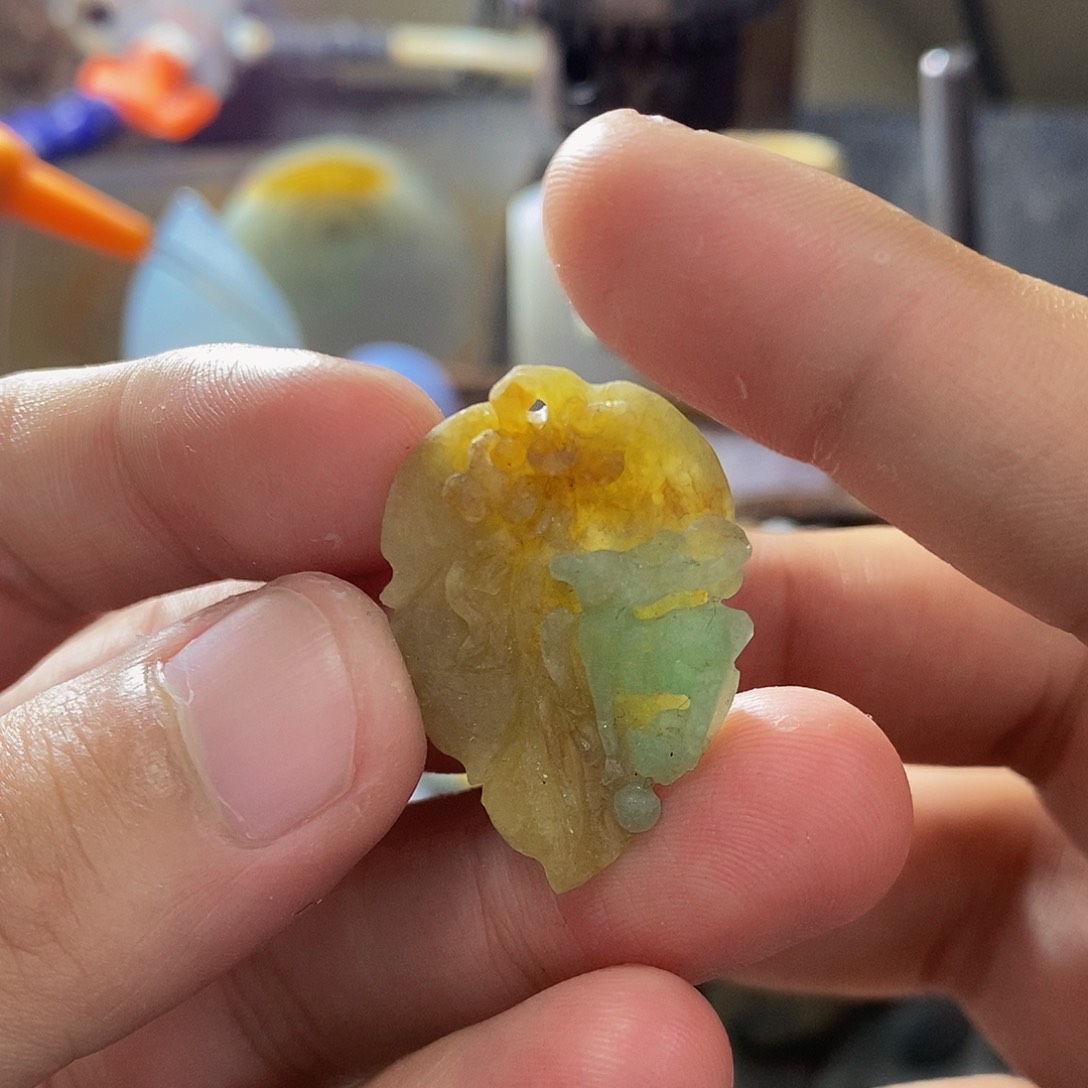 定制翡翠未镶嵌抛光