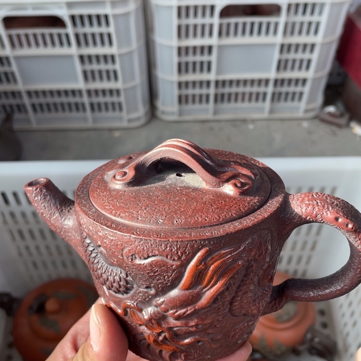 老厂紫砂壶一件。