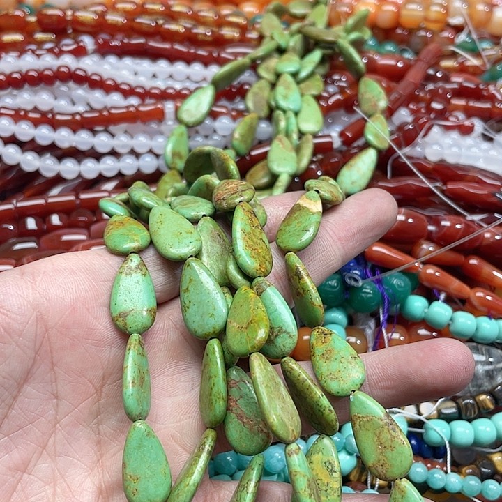 玛瑙/玉髓珠宝半成品未镶嵌一条12x22mm松石水滴