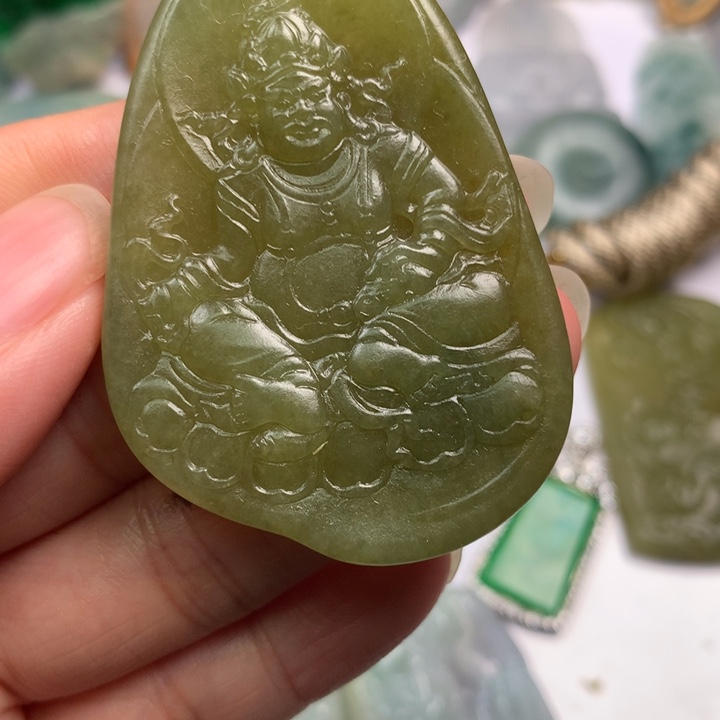 定制翡翠未镶嵌翡翠