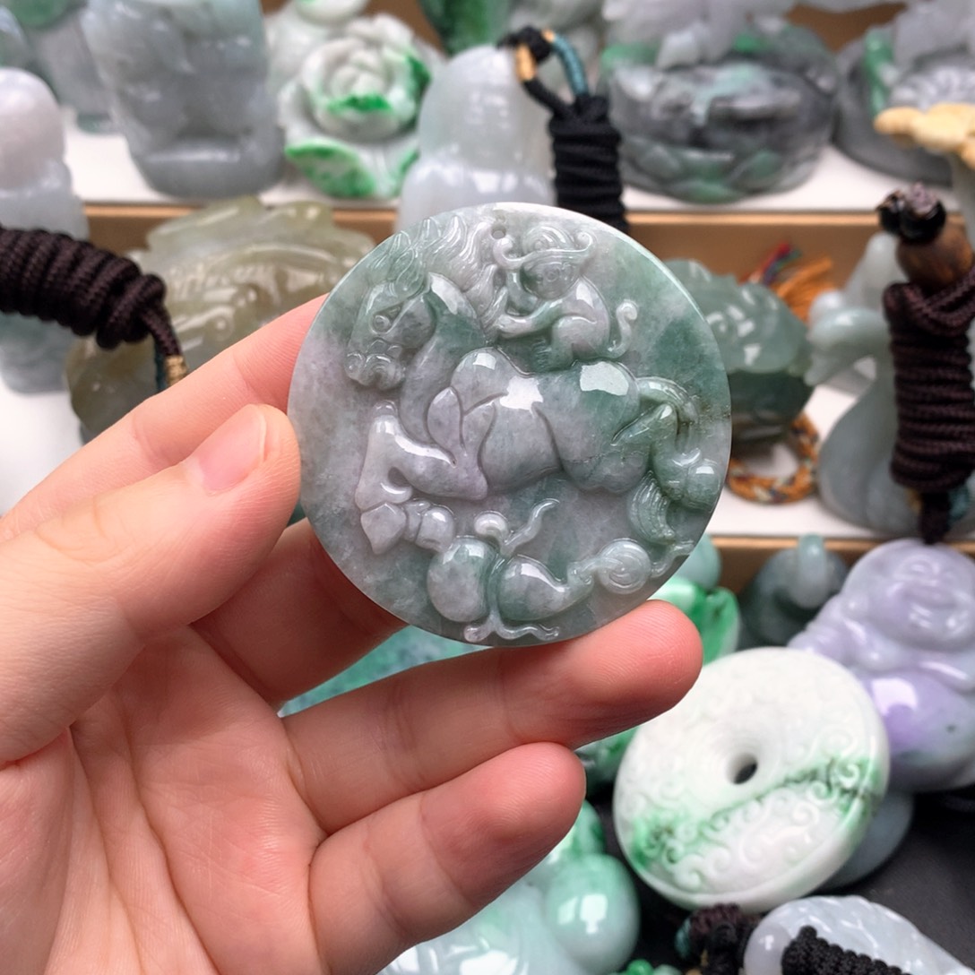 吊坠(不含链)未镶嵌翡翠