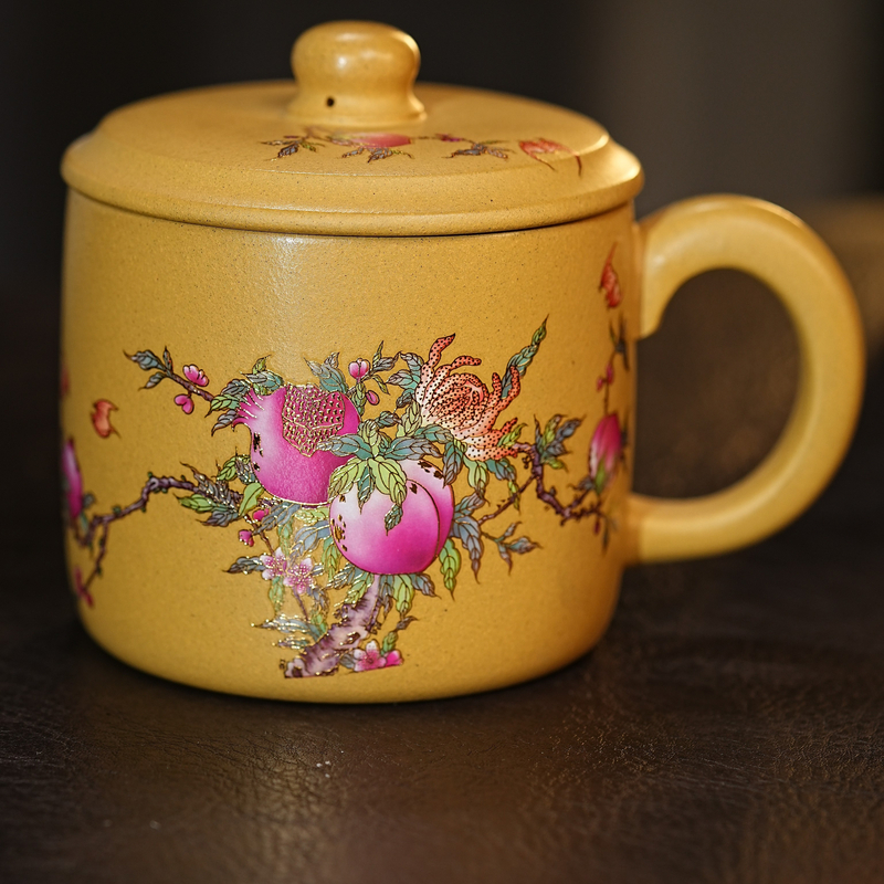 宜兴紫砂茶具 原矿黄金段泥料手绘石榴桃子盖杯品茗杯