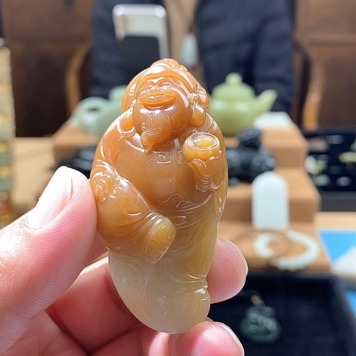 和田玉（糖玉）颈饰未镶嵌糖山料财神