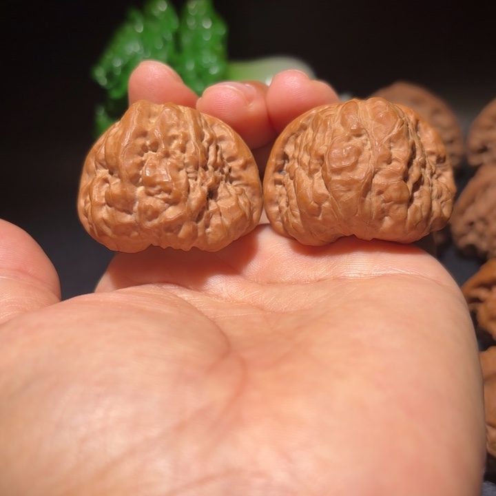 文玩核桃吊坠文玩核桃吊坠蛤蟆头40