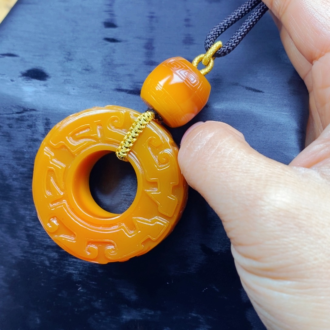 石英质玉颈饰未镶嵌