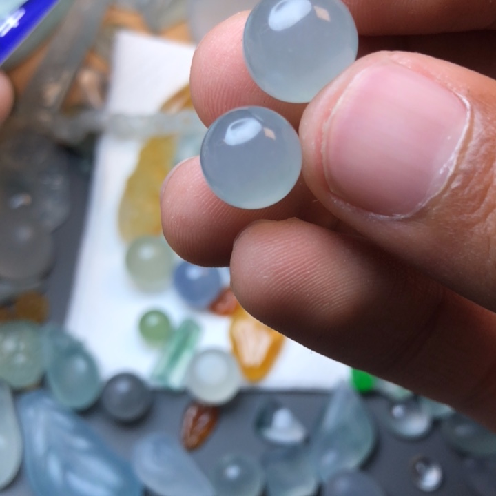 定制翡翠未镶嵌挂件