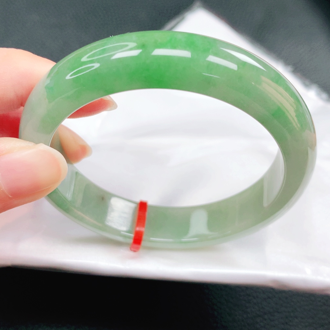 翡翠未镶嵌手镯55圈