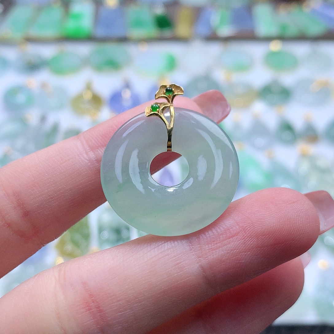 翡翠颈饰未镶嵌翡翠