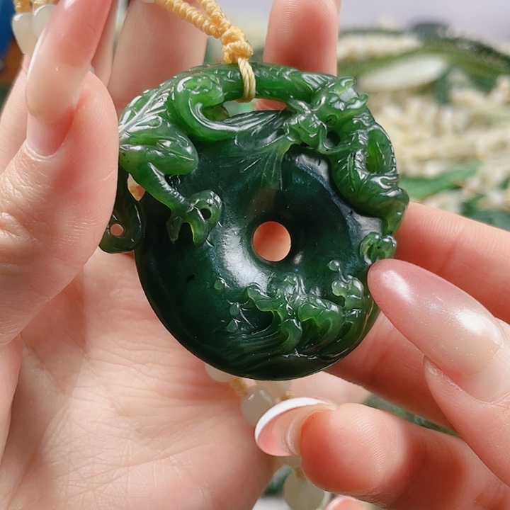 未镶嵌和田玉挂件