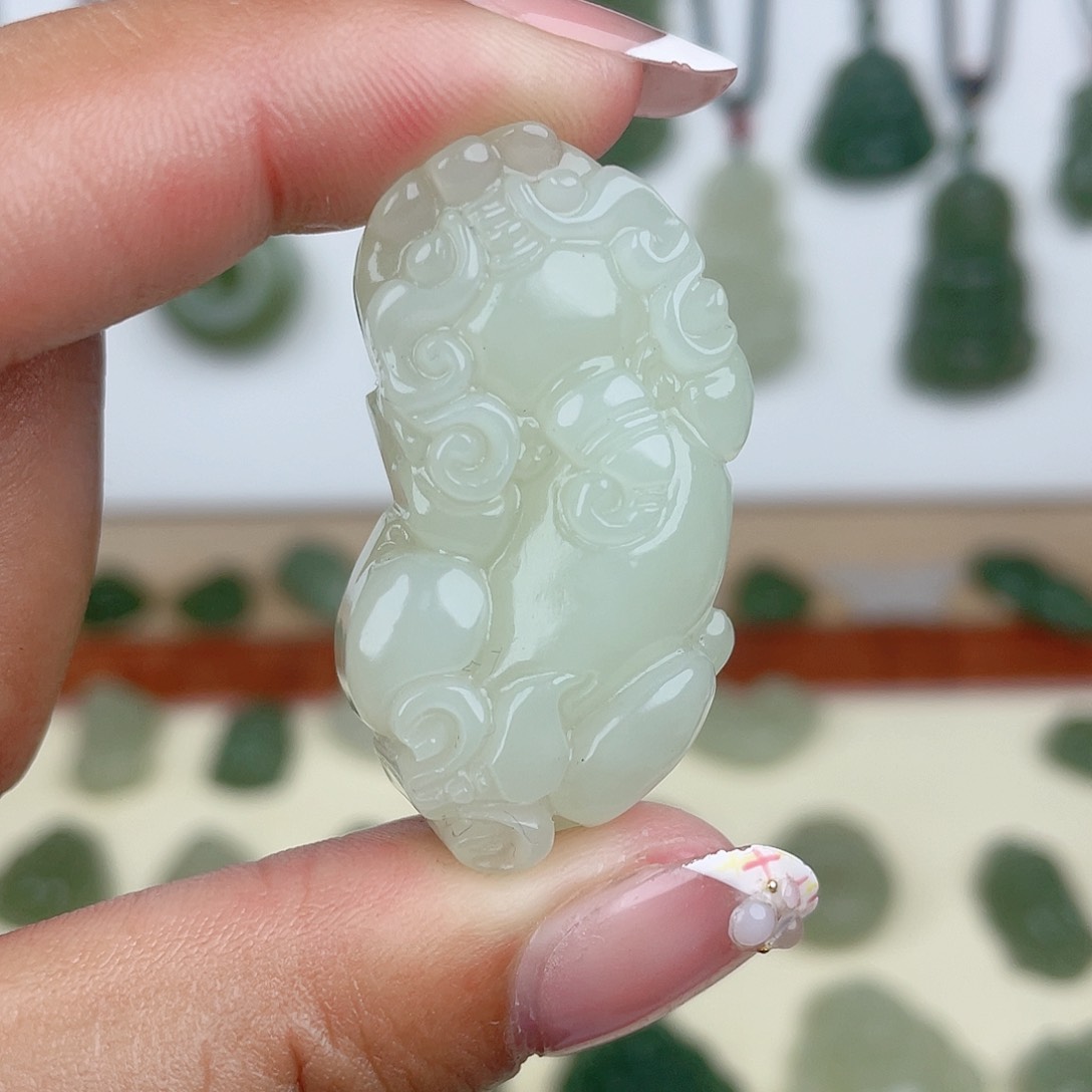 和田玉颈饰未镶嵌