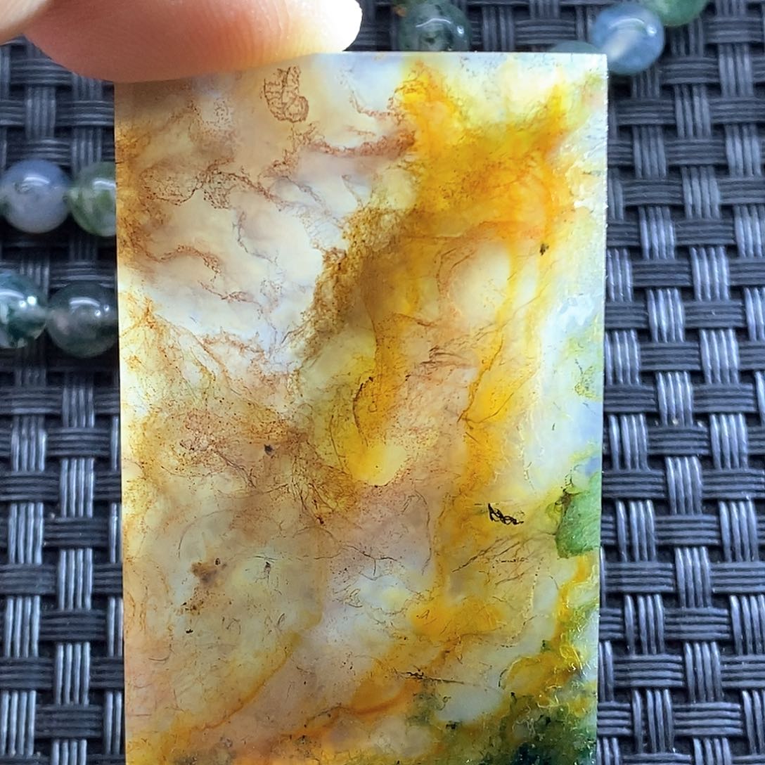 玛瑙/玉髓颈饰未镶嵌卡**诺