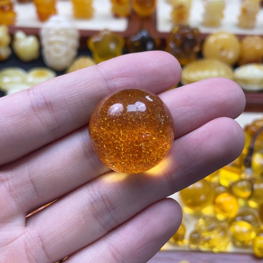 未镶嵌琥珀珠宝奇石