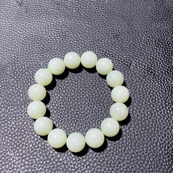 阿***火和田玉未镶嵌珠宝奇石