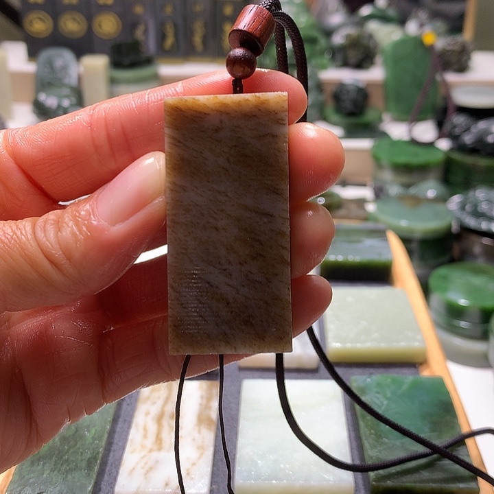 和田玉未镶嵌珠宝半成品