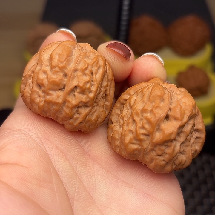 文玩核桃吊坠37红皮蛤莫头