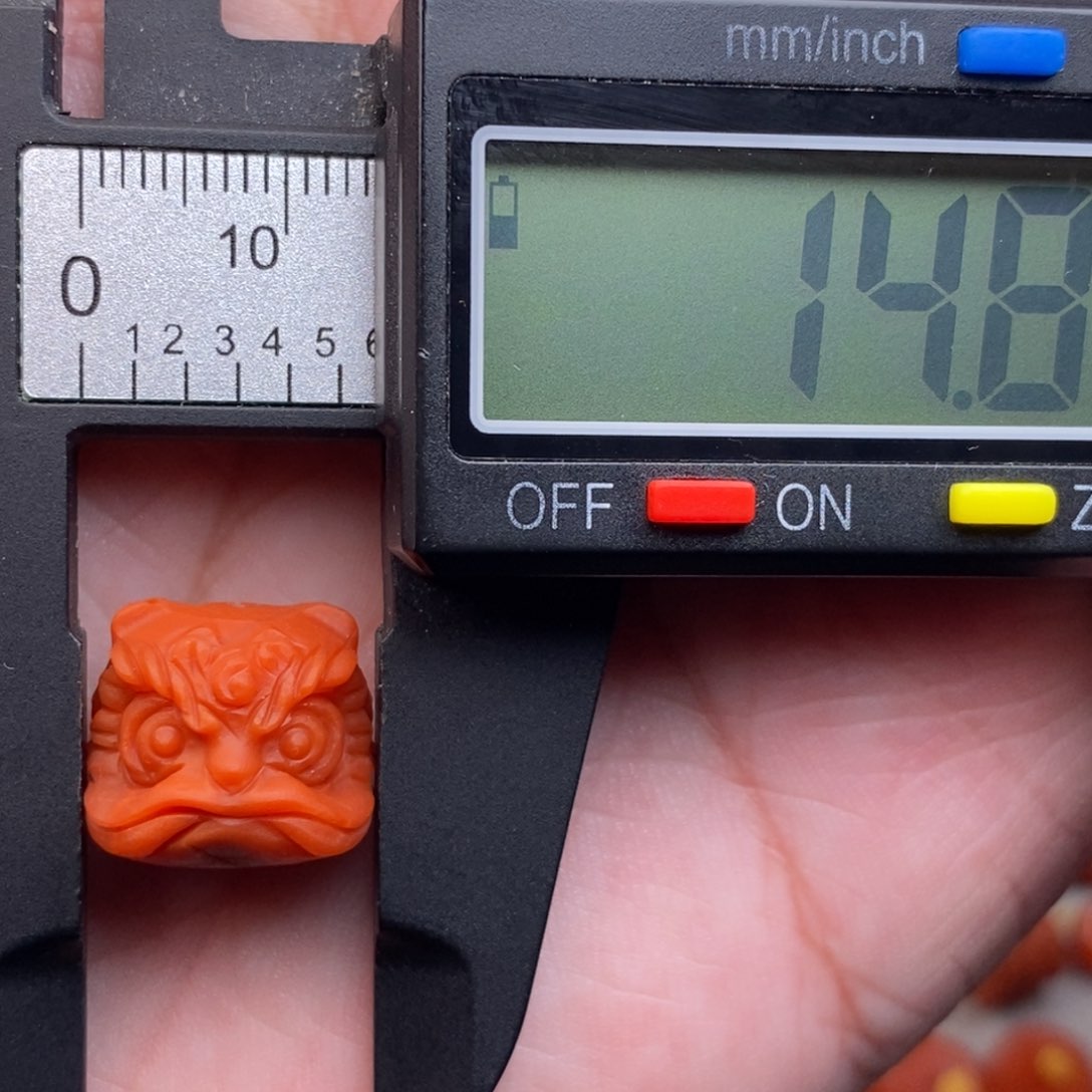 南红玛瑙配饰未镶嵌有瑕疵