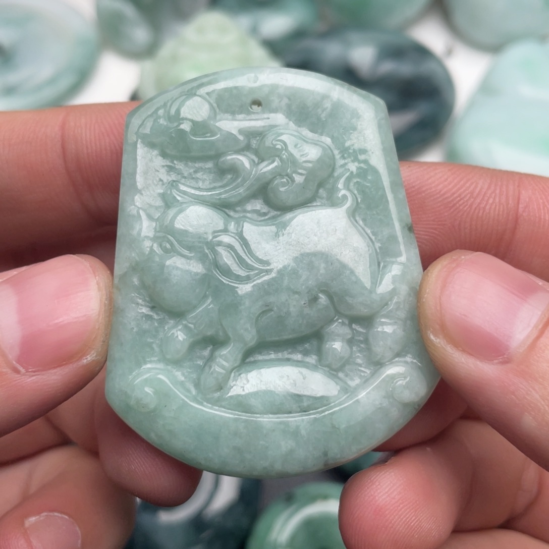 翡翠未镶嵌吊坠(不含链)