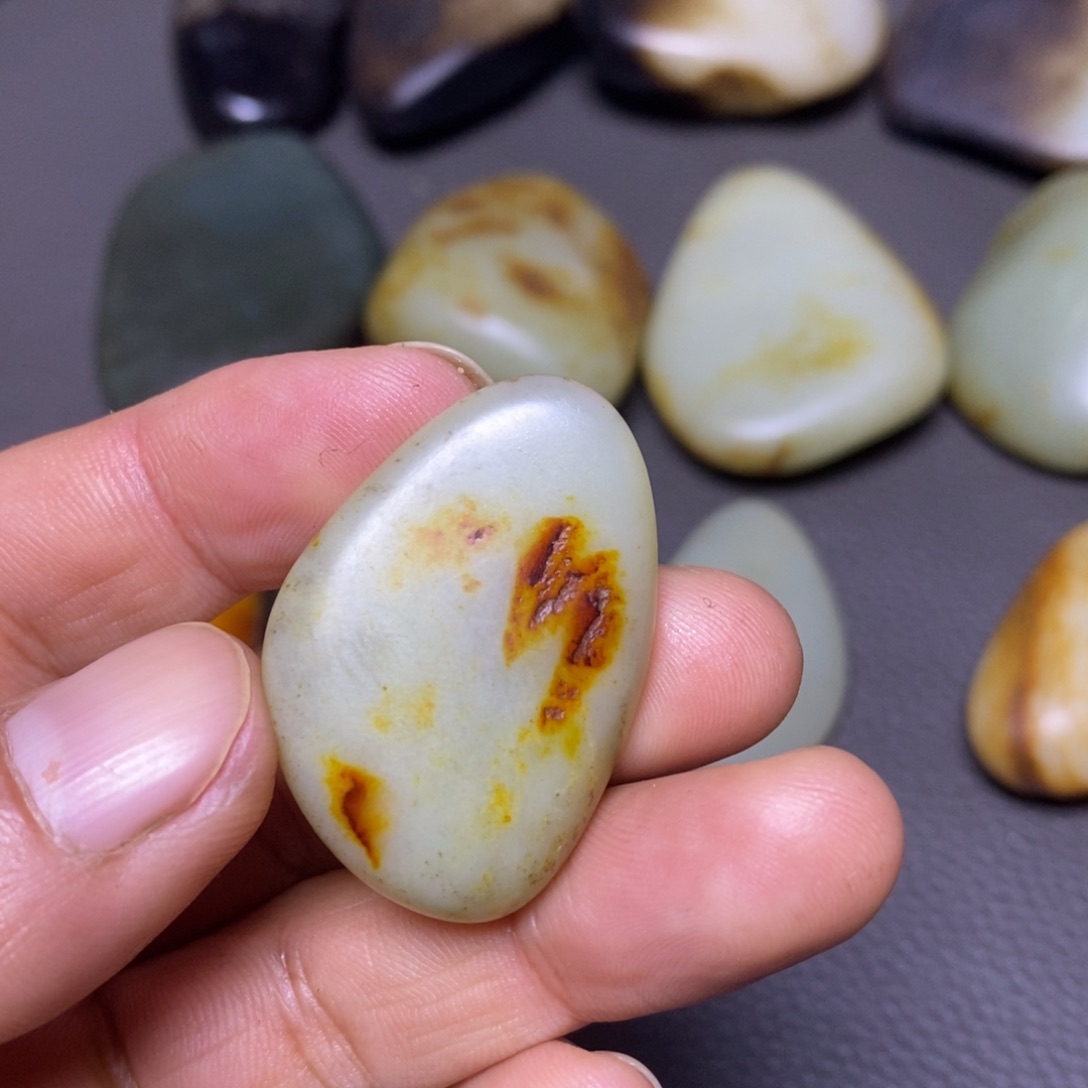 和田玉未镶嵌挂件