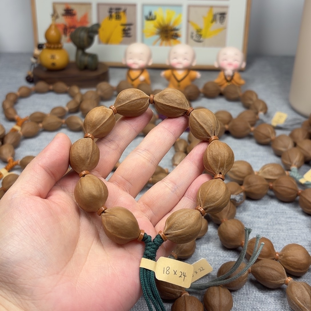 王***君橄榄核手串梅林铁核18.24橄榄核