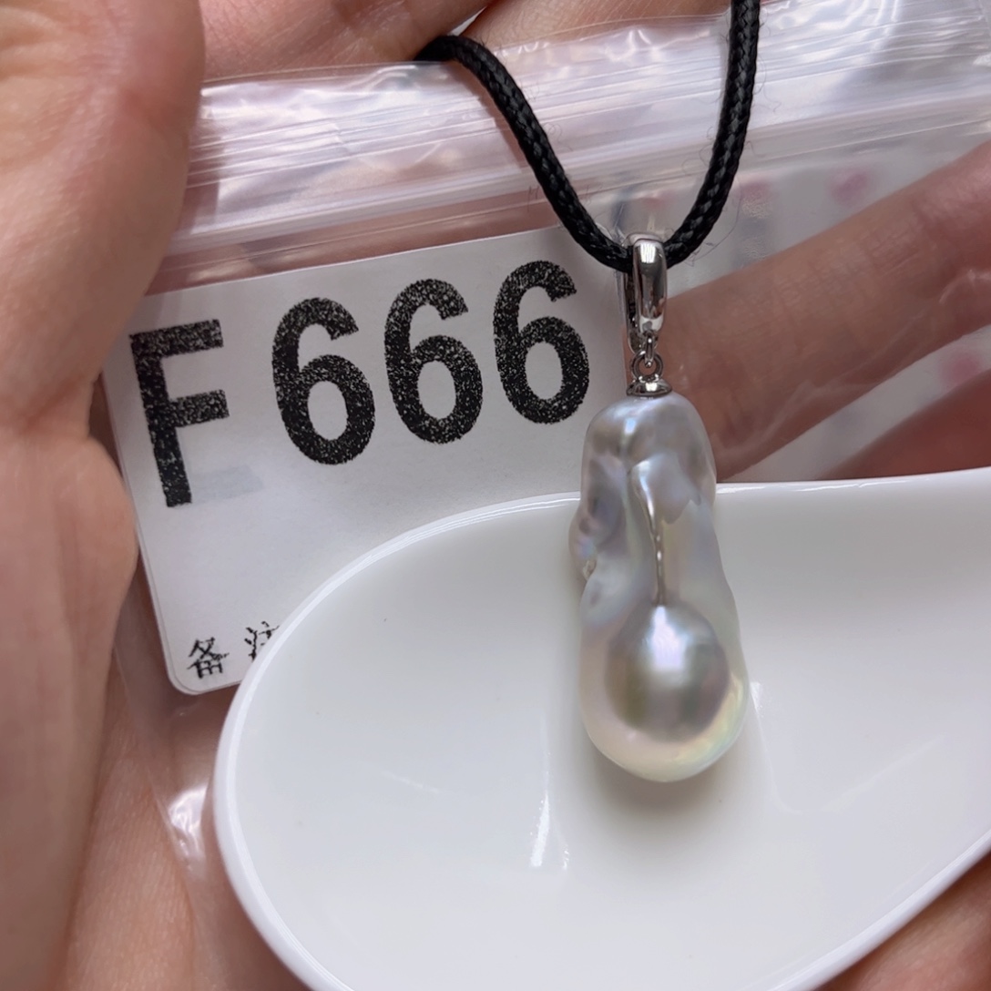 颈饰未镶嵌淡水珍珠