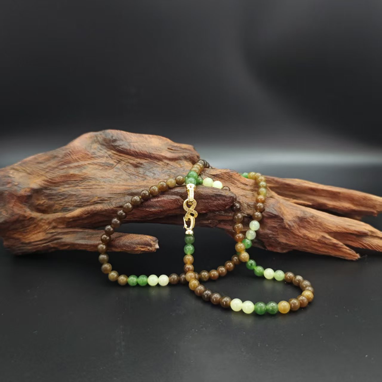 Q和田玉多宝圆珠项链1954