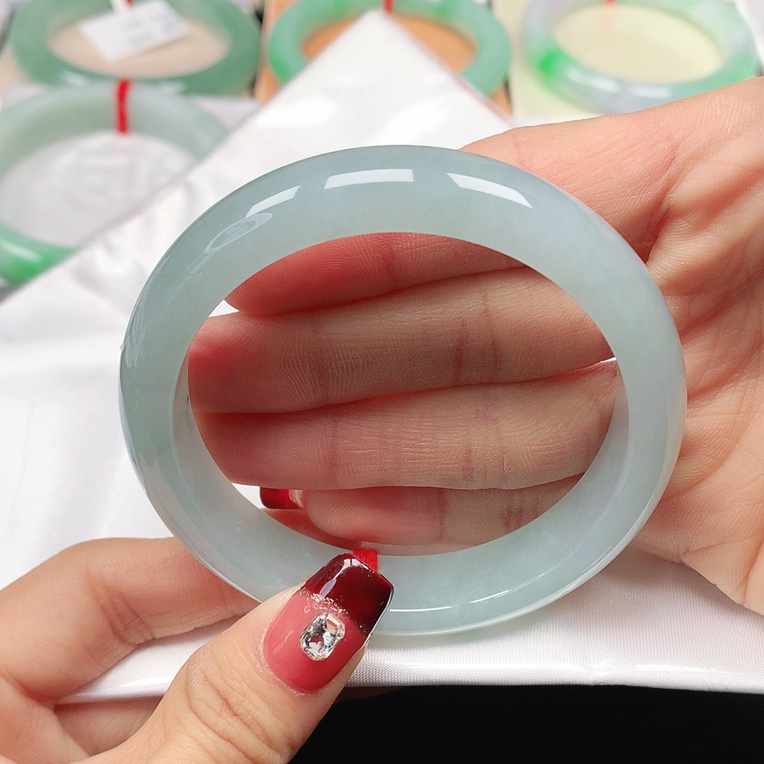 翡翠手镯未镶嵌天然翡翠手镯56