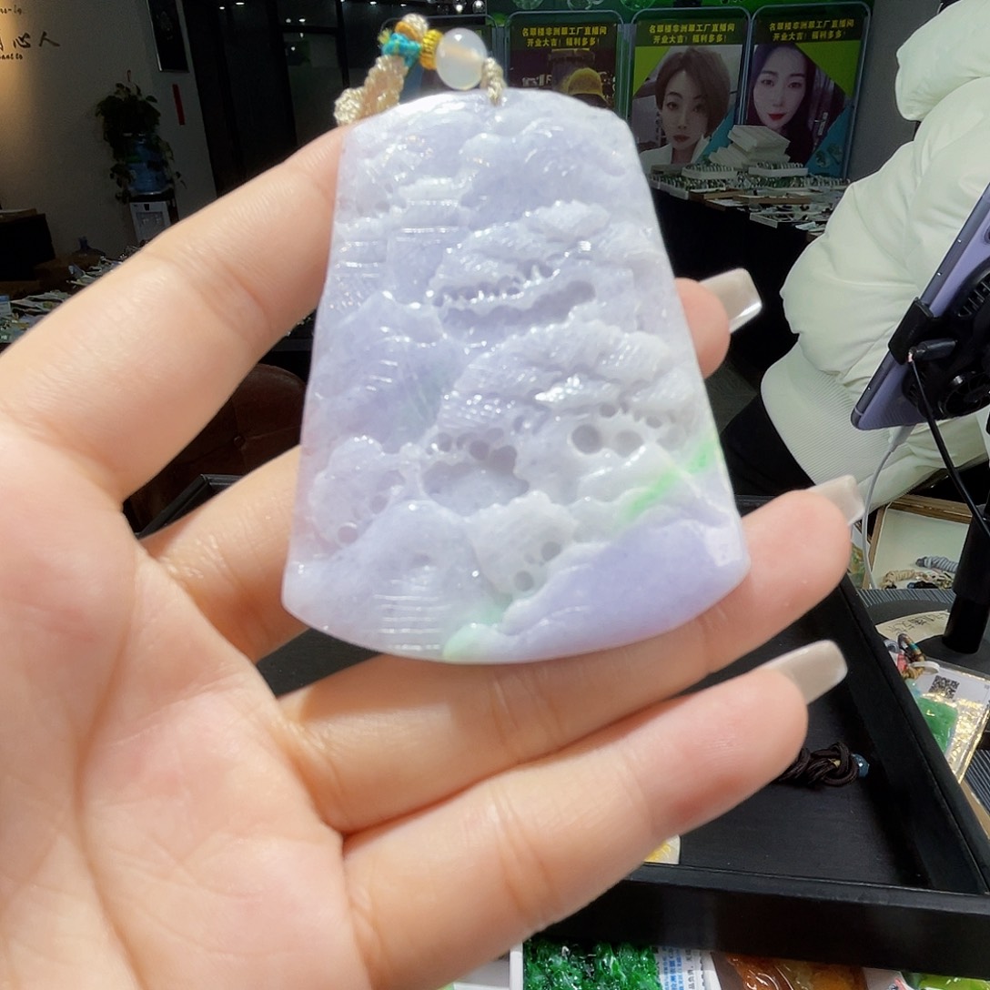 颈饰未镶嵌翡翠一