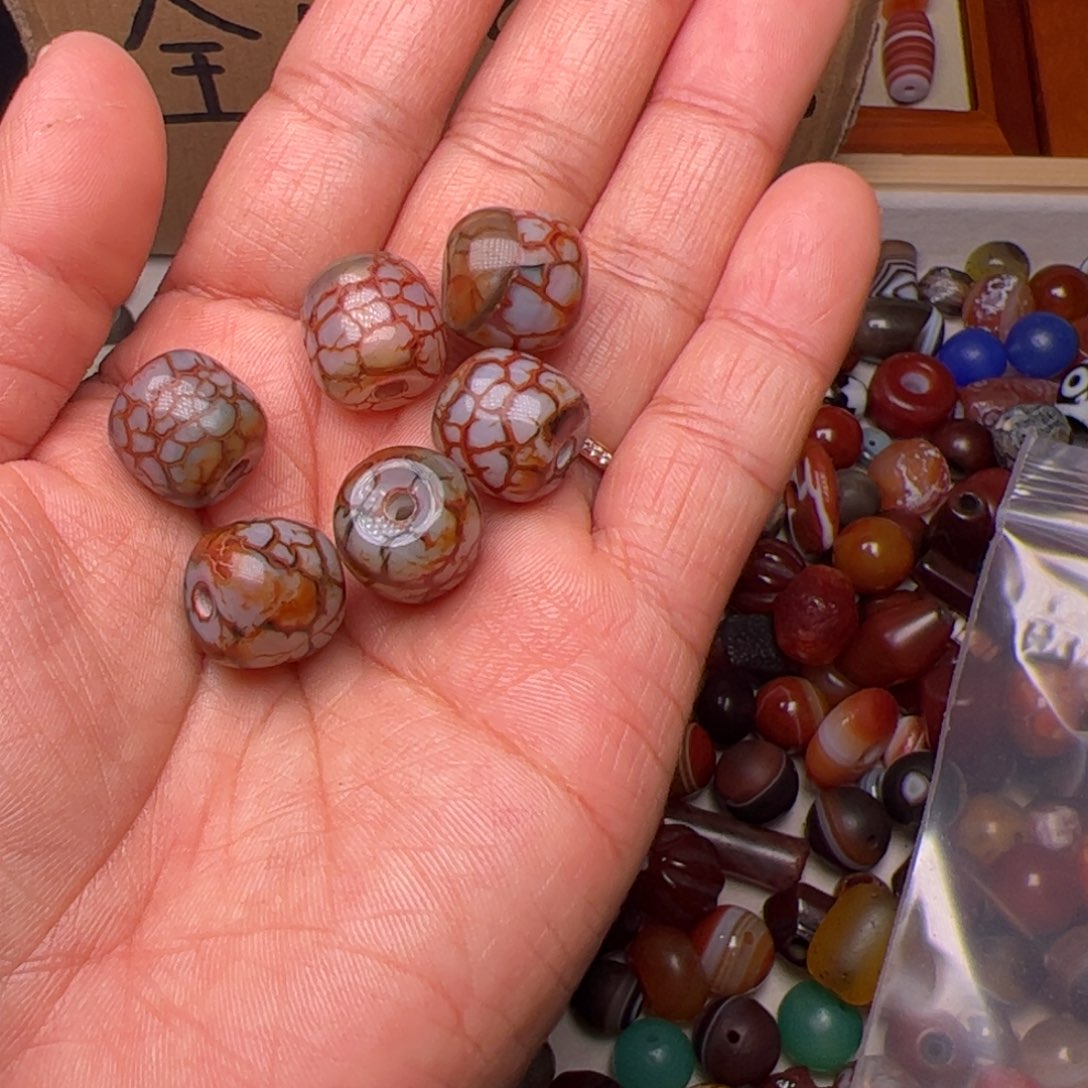 Y****玛瑙/玉髓未镶嵌配饰