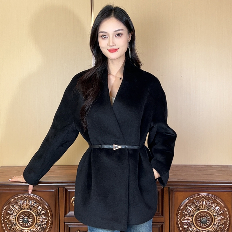 皇室婴驼高端大衣短款羊驼黑色时尚V领 外套