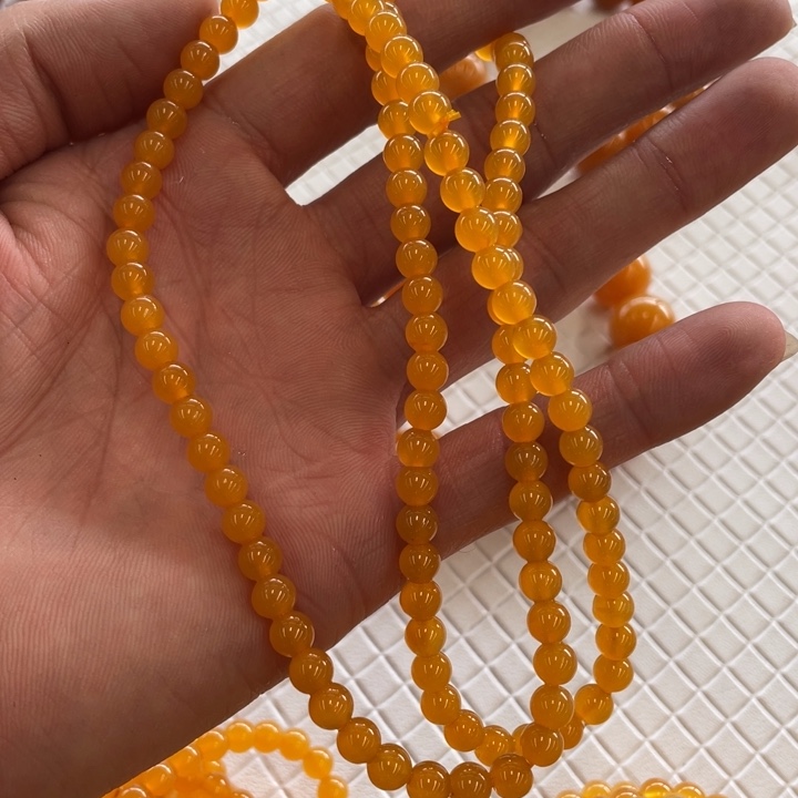 石英质玉（黄龙玉）颈饰未镶嵌