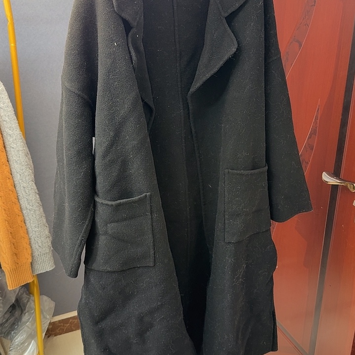 纯羊毛黑色L尺码浴袍款